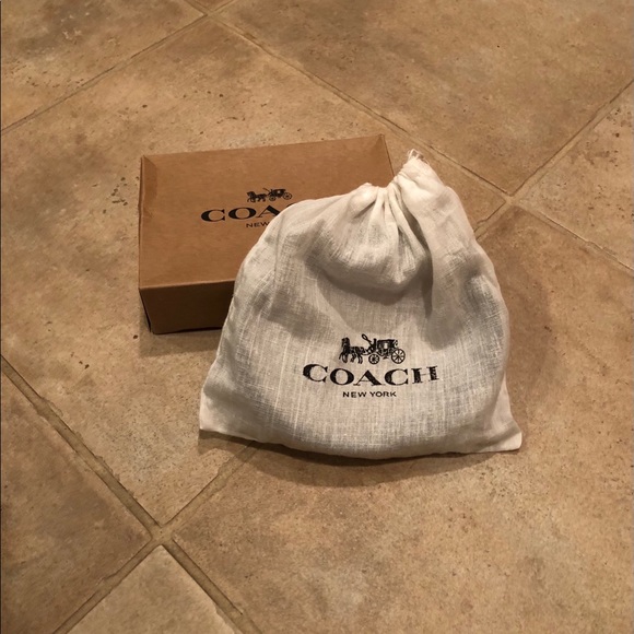 Men’s Coach “CC” canvas/leather reversible belt - Picture 9 of 16